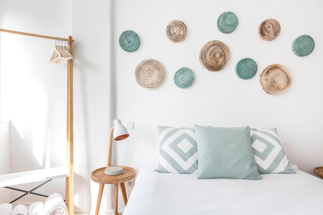 Stroll To Coffee Shops Near A Renovated Hillside Apartment In Graca Lisboa Εξωτερικό φωτογραφία
