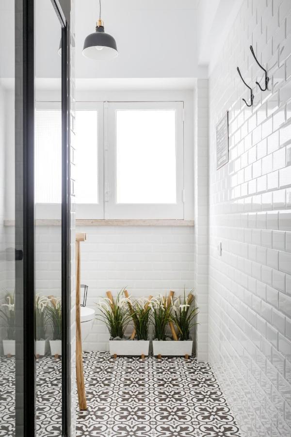 Stroll To Coffee Shops Near A Renovated Hillside Apartment In Graca Lisboa Εξωτερικό φωτογραφία